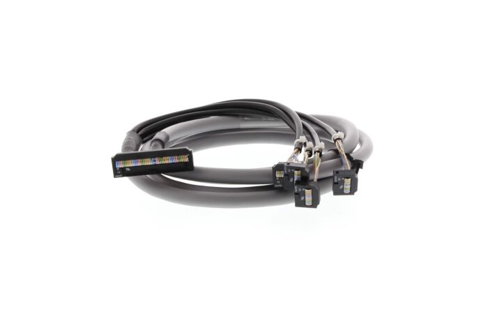 OMRON Kabel  P2RV-4-200C